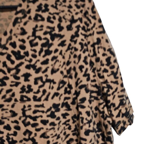 Ava & Viv Leopard Print Top Womens Plus Size 2X V-Neck Short Sleeve Tee - Picture 3 of 5